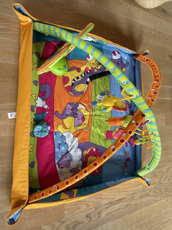 Tapis d’éveil Gymini de la marque TinyLove