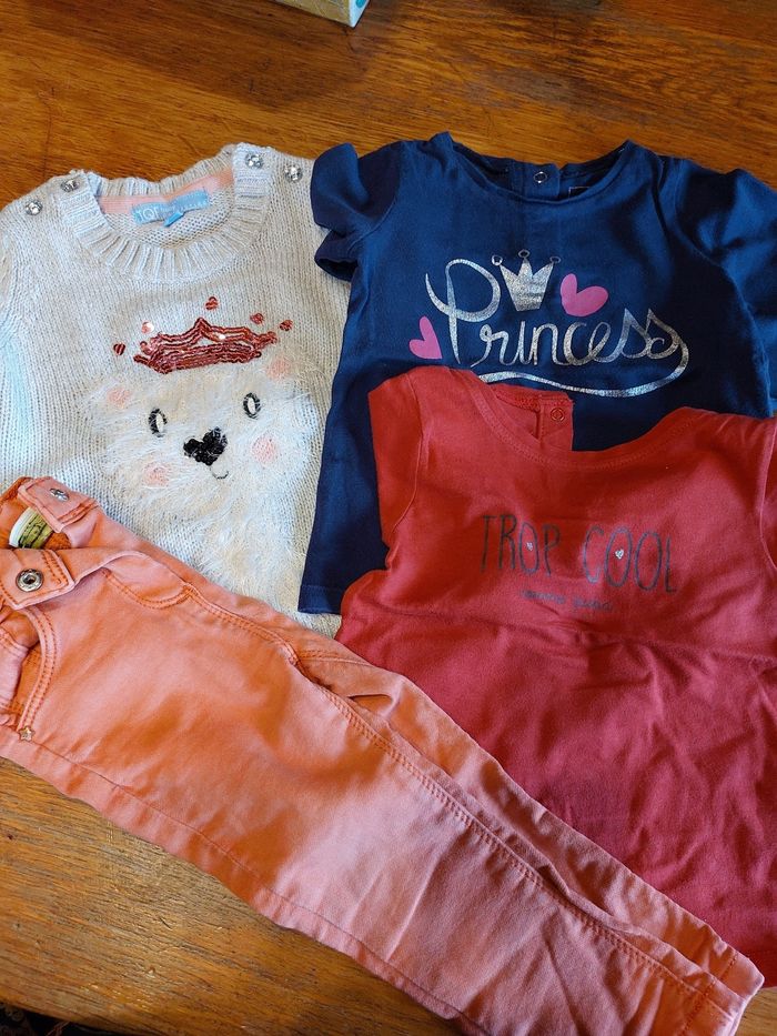 Lot 1 pull + 2 t shirts + 1 pantalon