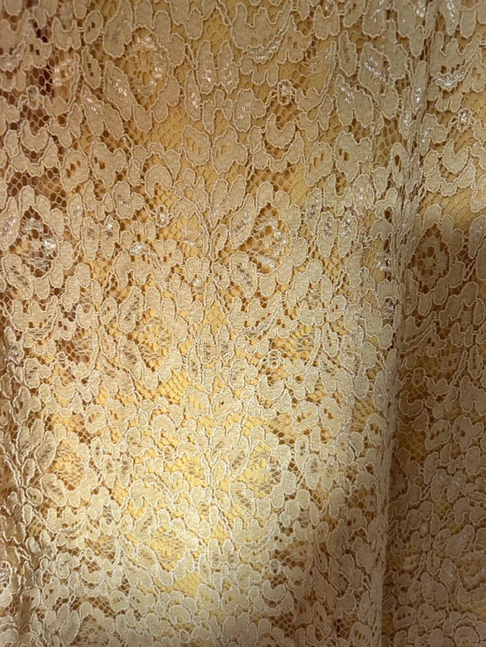 Robe d’été jaune à dentelle taille M - photo numéro 2