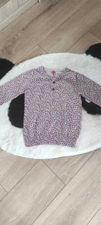 🩷 pull col V   🩷 Orchestra   🩷 Taille : 8 ans 128 cm  🩷 État : très bon état