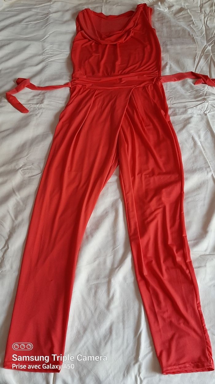 Combinaison sans manche