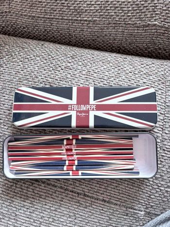 Boîte de 8 crayons Pepe jeans