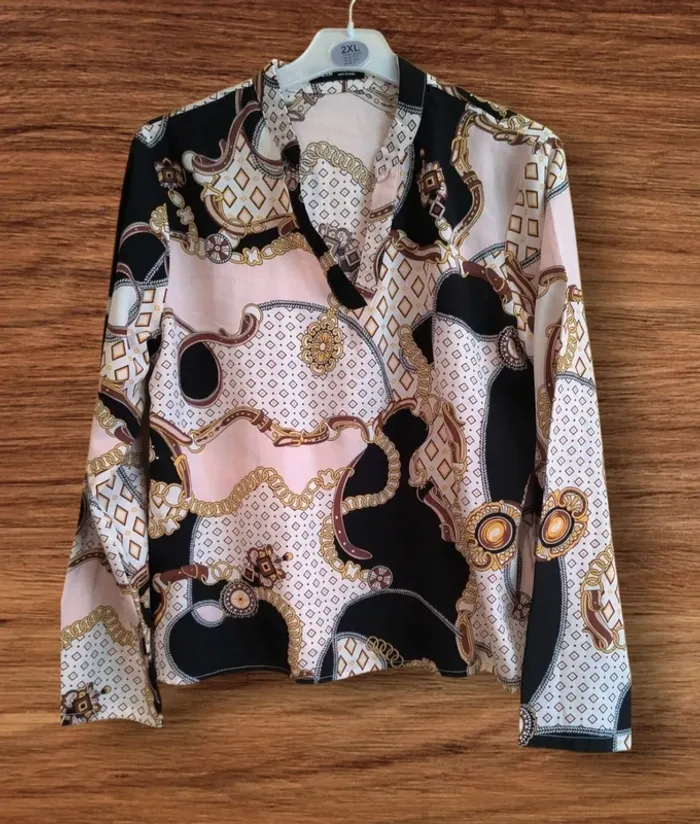 👑 Blouse imprimée baroque chic – Taille L 👑