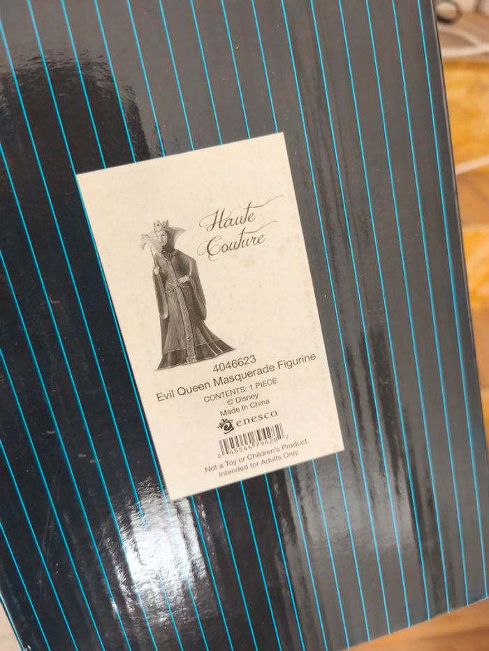 Figurine Méchante Reine Mascarade - haute couture - photo numéro 8