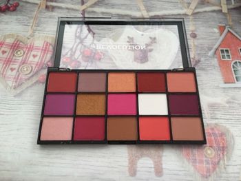 Palette Makeup Révolution neuve