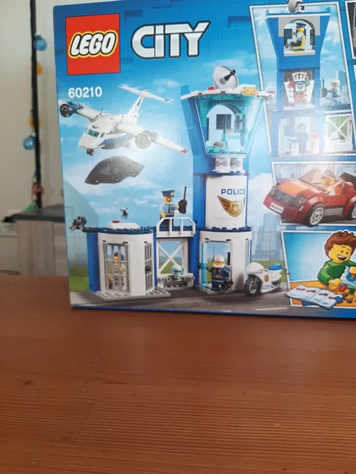 LEGO City base aérienne de police - photo numéro 3