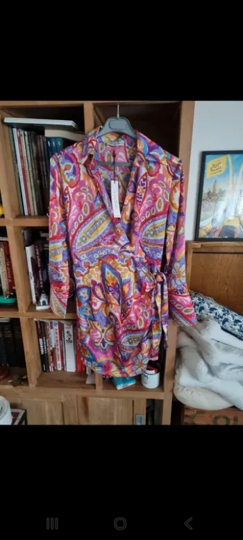 Robe portefeuille très coloré taille 2