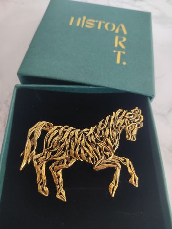 Boîte coffret cadeau broche cheval doré Art original Neuve