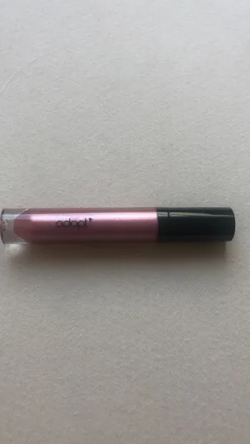 Rouge à lèvre liquide métallique