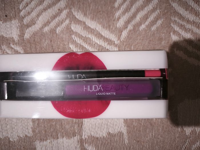 Gloss avec son crayon - photo numéro 2