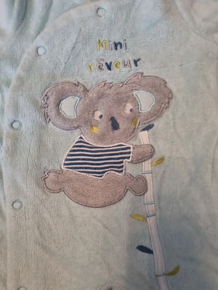 Pyjama 1 mois - photo numéro 2