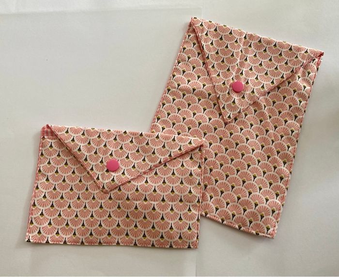 Pochettes à savon, brosse à dent et dentifrice - photo numéro 3