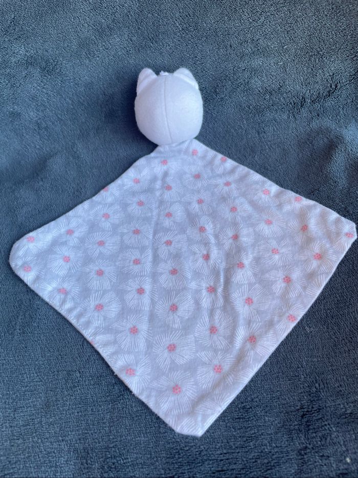 Doudou plat losange chat gris fleurs rose Obaïbi Okaïdi - photo numéro 2