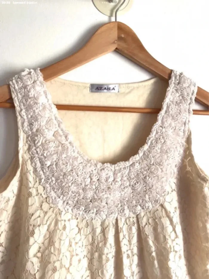 Haut crème sans manches en dentelle Azaka taille 36 - photo numéro 2
