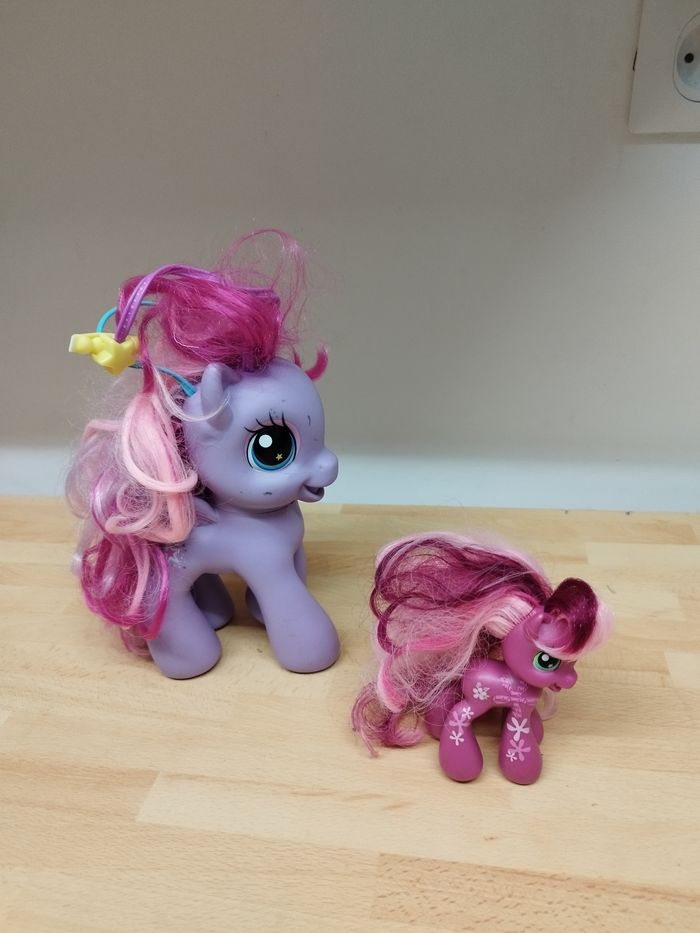 lot de 2 petits poneys hauteur 20 cm et 9 cm - photo numéro 4