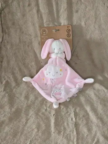 doudou lapin rose trop cute