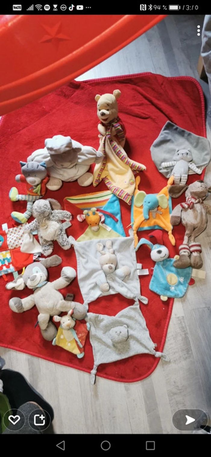 Doudou en lot ou à l'unité Winnie mickey - photo numéro 2