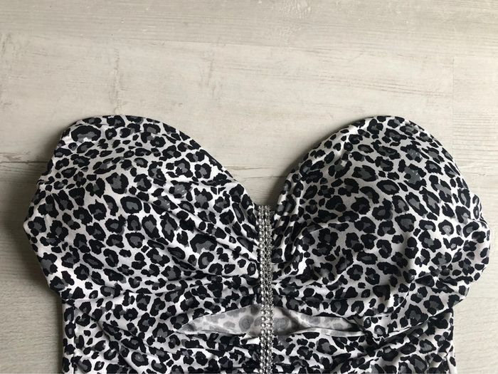 BB27- Robe bustier imprimée avec strass T unique (34/40) NEUVE - photo numéro 6