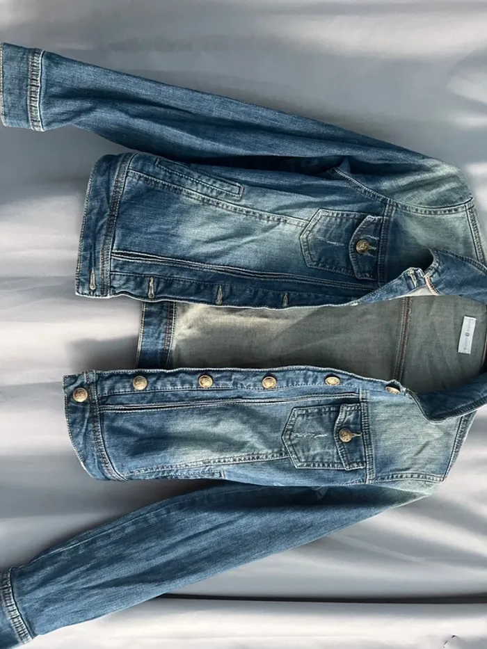 Veste, cache-cache - photo numéro 3