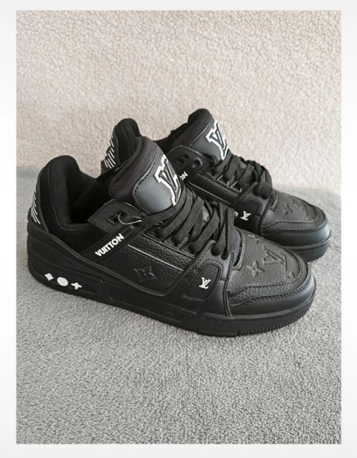 Baskets Louis Vuitton Trainer en cuir – Taille 42 – Made in Italy