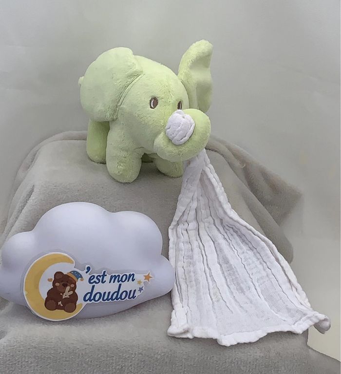 KM26 doudou éléphant kimbaloo