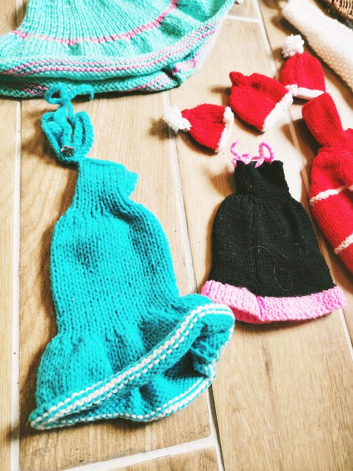 💕Lot de 6 Tenues robes pour barbie en laine vintage (MMS) - photo numéro 2