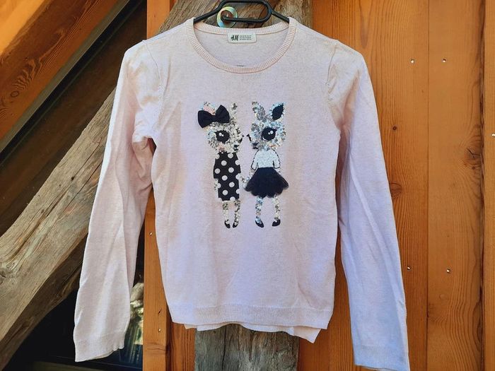 Tres beau pull H&M rose barbapapa, 8/10 ans, motif lapines sequins argent