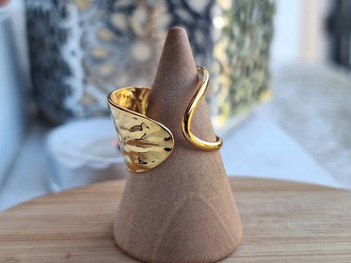 ague Doré ouverte en acier inoxydable bague avec un design moderne et jolie, Ajustable - photo numéro 3