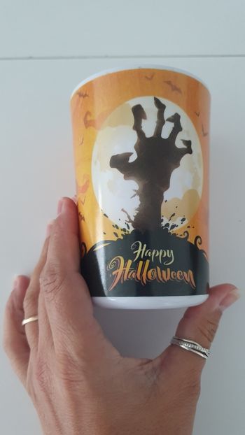 Verre en plastique Hollween