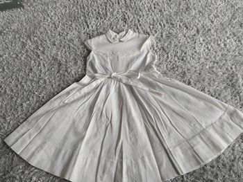 Très jolie robe blanche ancienne 70 cm Vintage