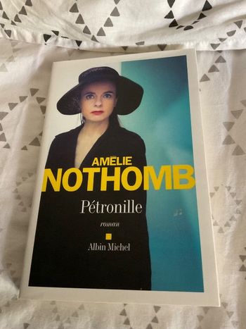 amélie nothomb petronille albin michel tbe