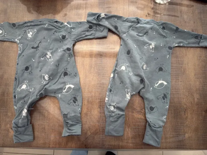 2 jolis pyjamas grenouille - photo numéro 5