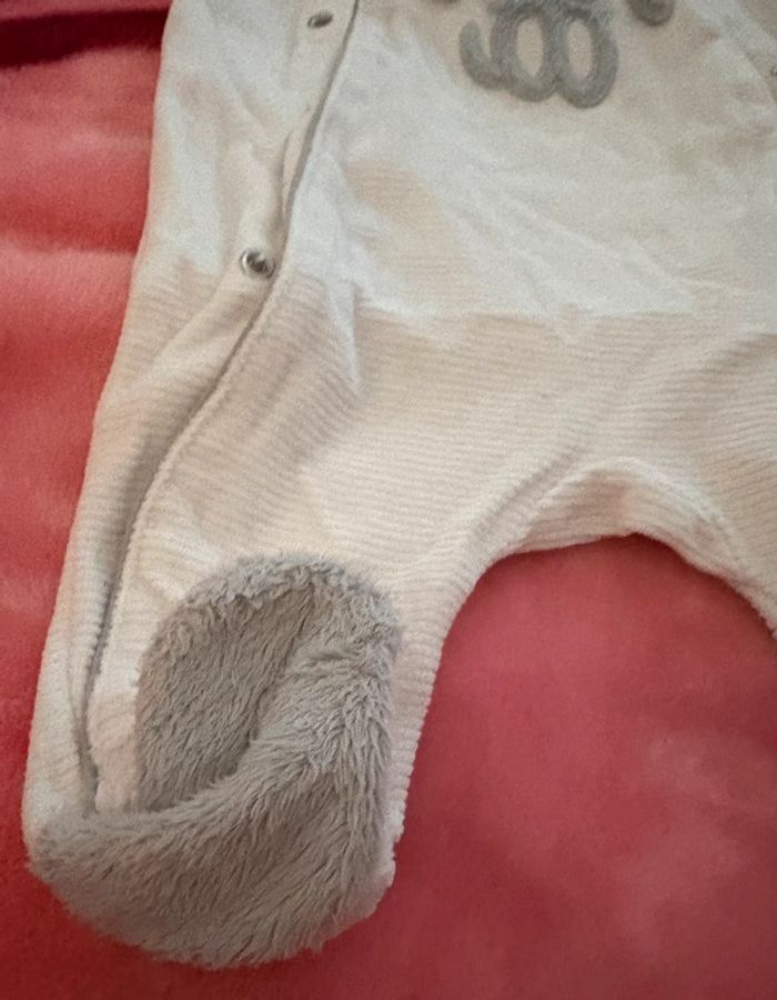 Pyjama blanc et gris - photo numéro 3