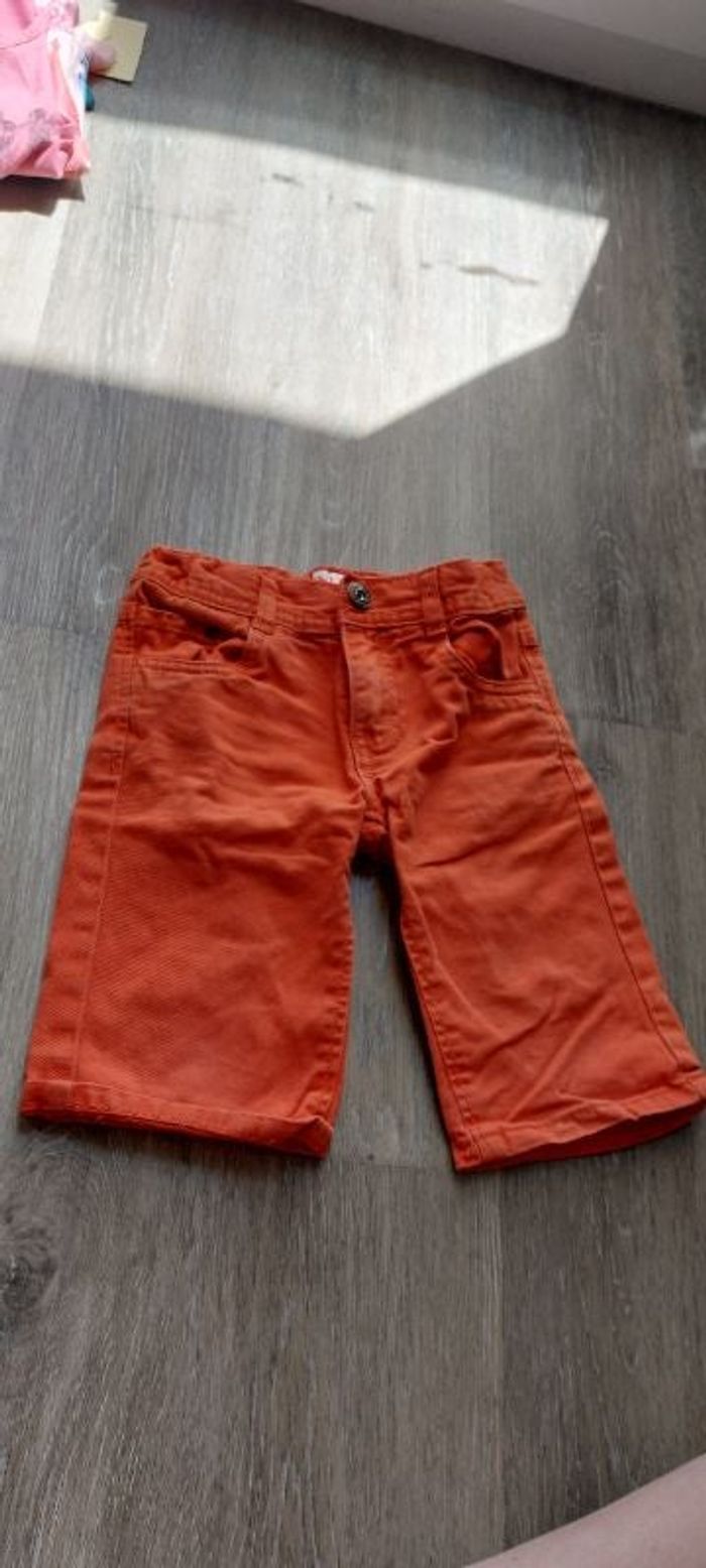 Short 3 ans