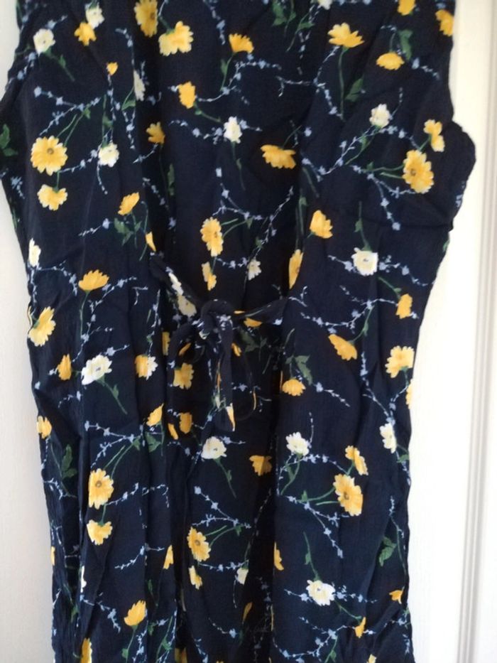 Jolie robe fleurie neuve juste lavée taille 48 - photo numéro 3
