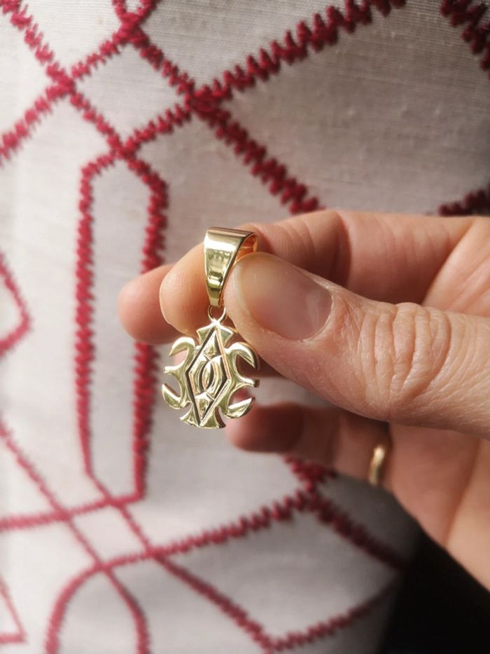 Pendentif plaqué or