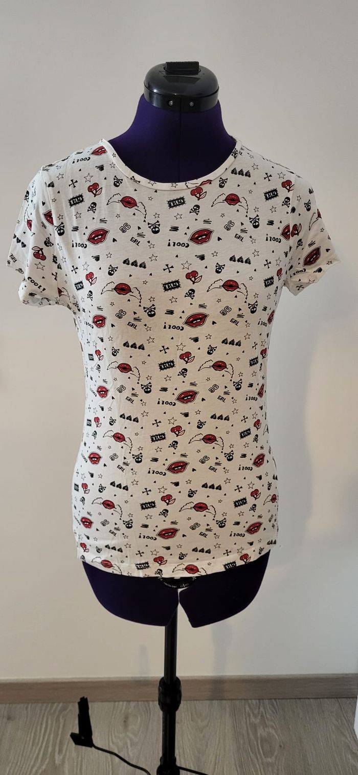 T-shirt imprimé blanc rouge noir - photo numéro 3