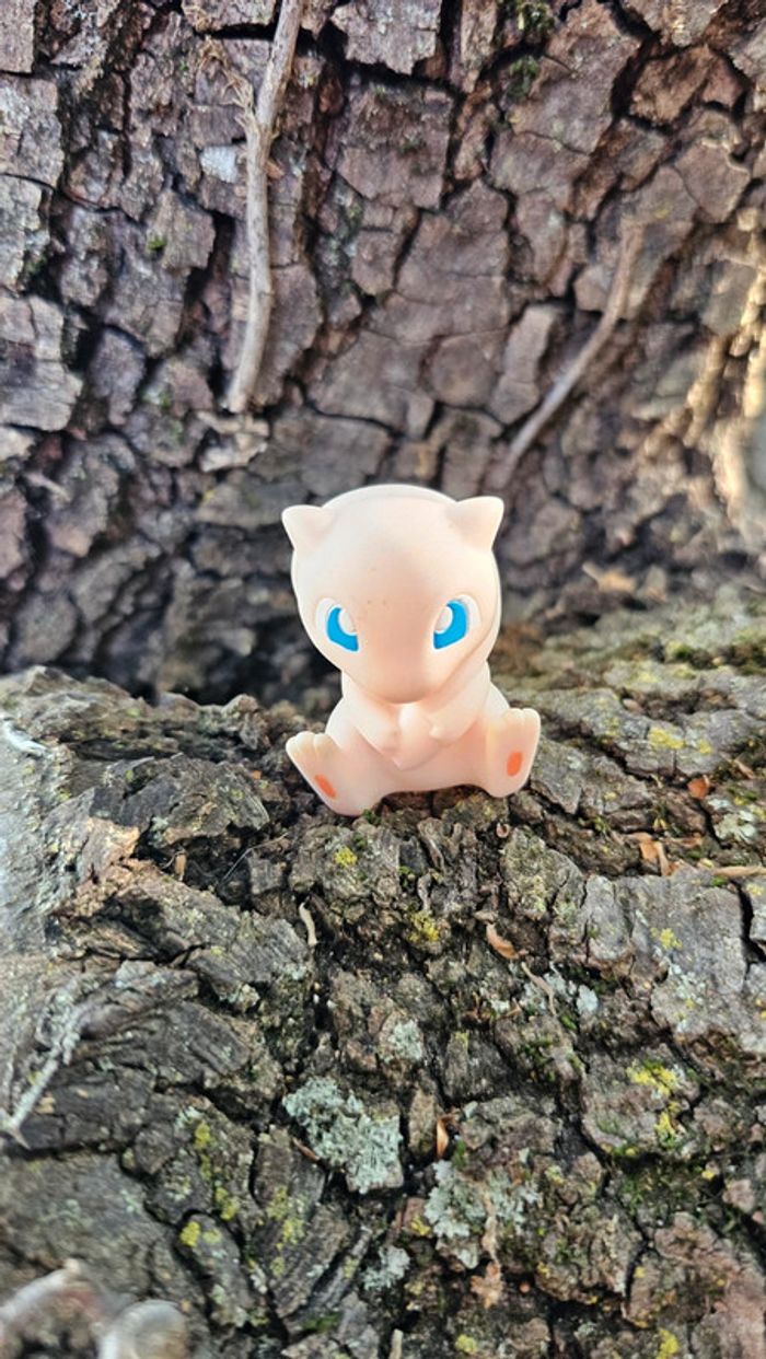 Super figurine Pokemon Nintendo finger puppet mew - photo numéro 2
