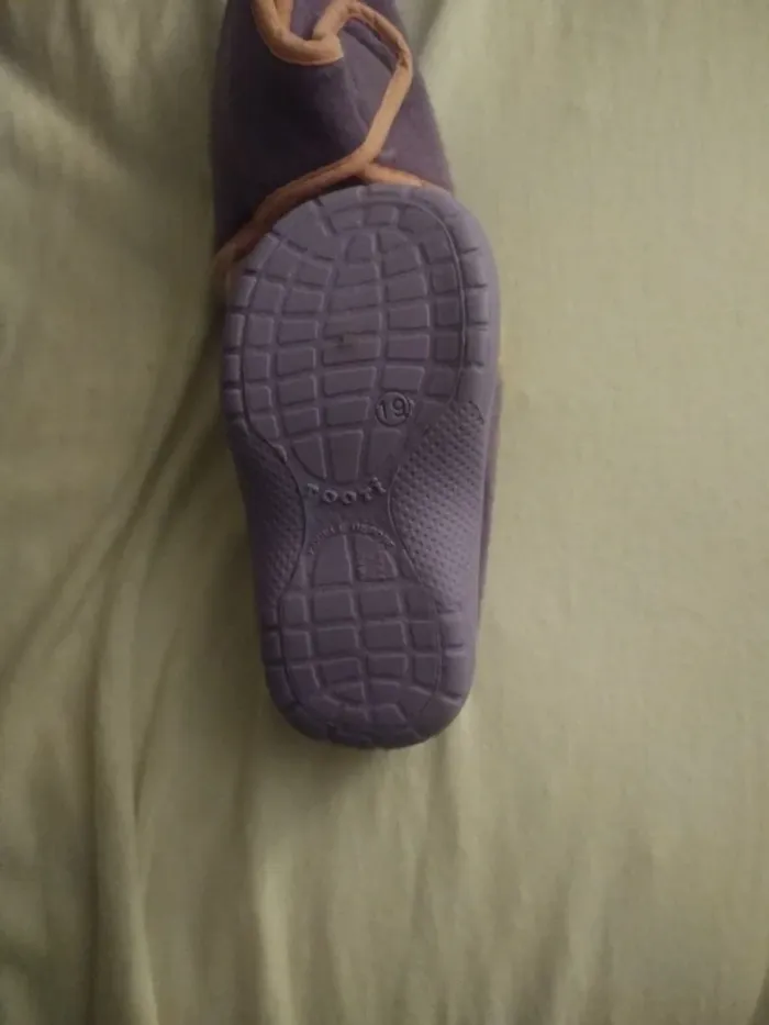 Chaussons Fille Taille 19 - photo numéro 3