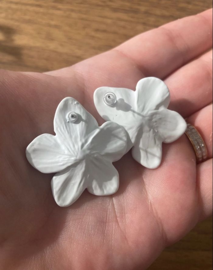 Boucles d’oreilles NEUVES pour femme, en forme de fleurs. - photo numéro 5