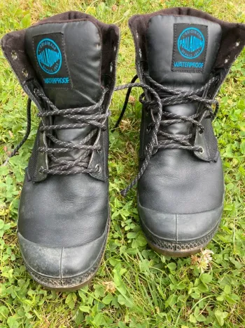 Palladium waterproof noire pointure 41