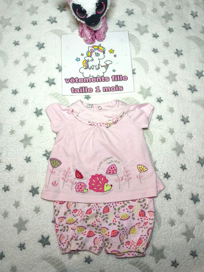 Combishort 2 en 1 fille inconnu - 1 mois - rose - très bon état