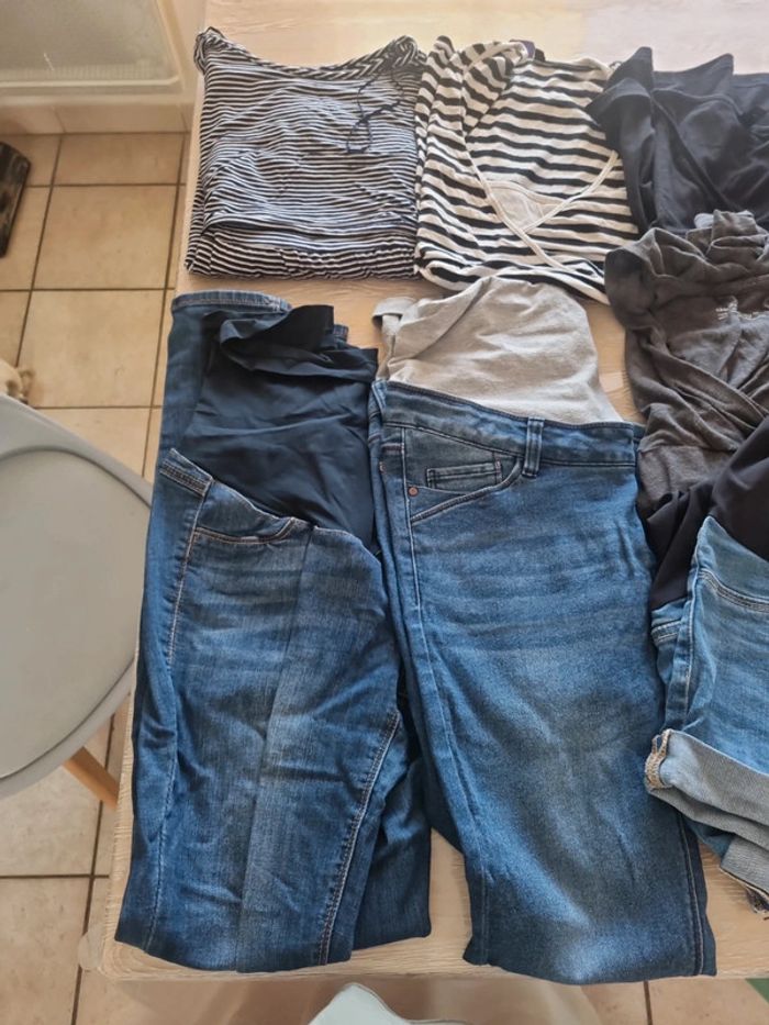 Lot vêtements maternité - photo numéro 2
