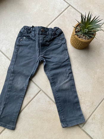 Jean garçon taille 2 ans