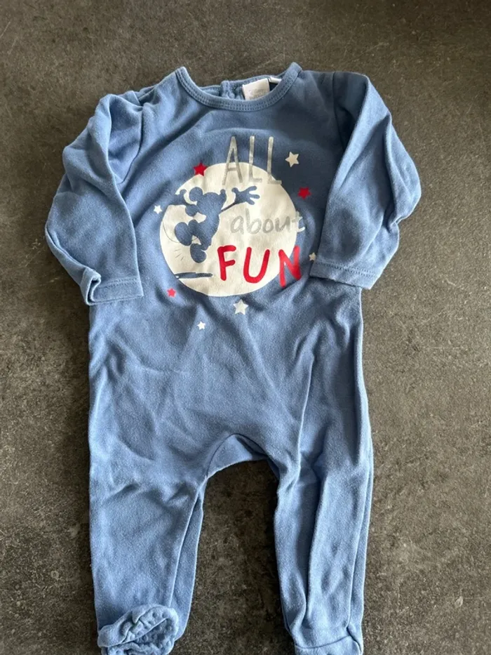 Lot de 2 pyjamas fins 9 mois - photo numéro 2