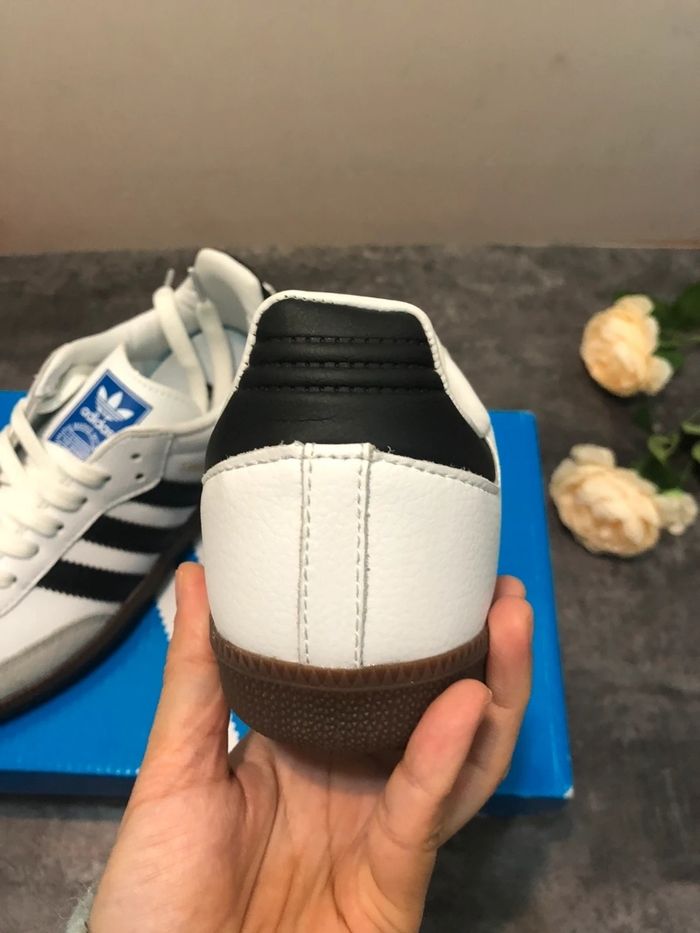 Originais Adidas Samba OG Blanc Taille 43 - photo numéro 3
