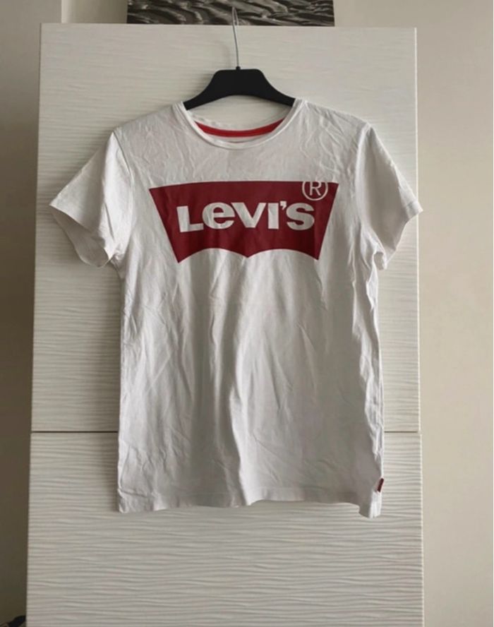 T-shirt basique blanc avec le logos rouge Levi’s - photo numéro 2