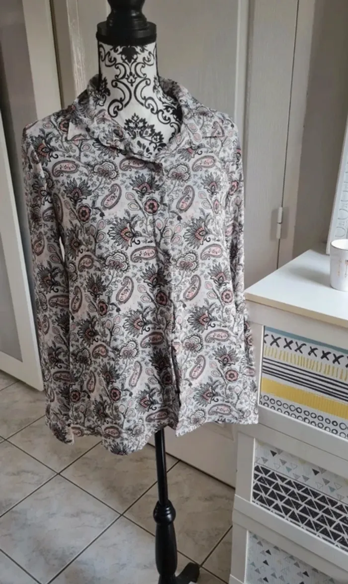 Chemise