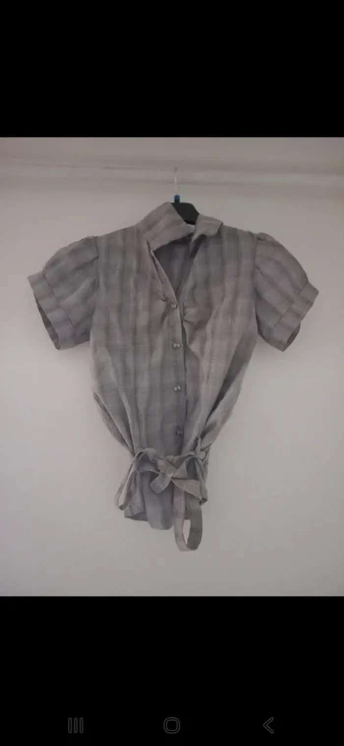 Chemise beige à carreaux – Manches courtes – Taille 40