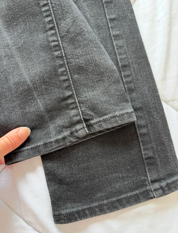 Jean Levi’s slight curve mid rise taille basse gris anthracite noir droit straight taille M/38 - photo numéro 3
